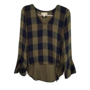 Cloth and stone v neck plaid blouse green